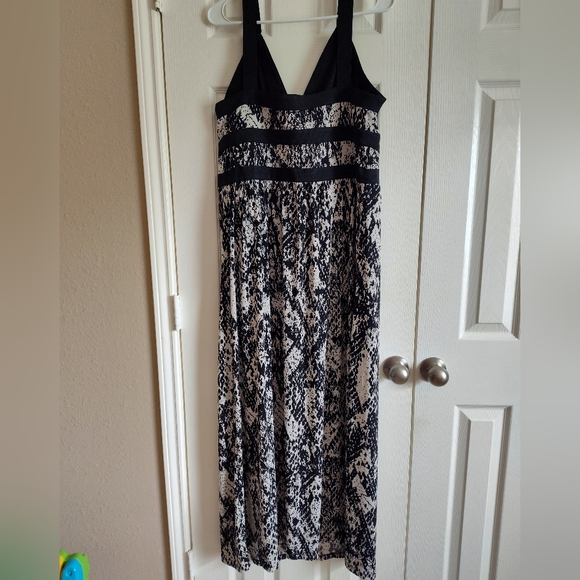 Maxi Snake Patterned Dress - Picture 5 of 5